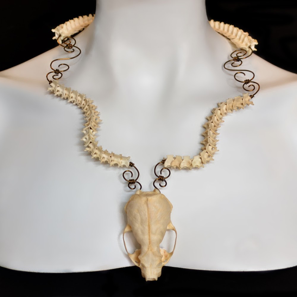        Mink-Skull-Necklace0